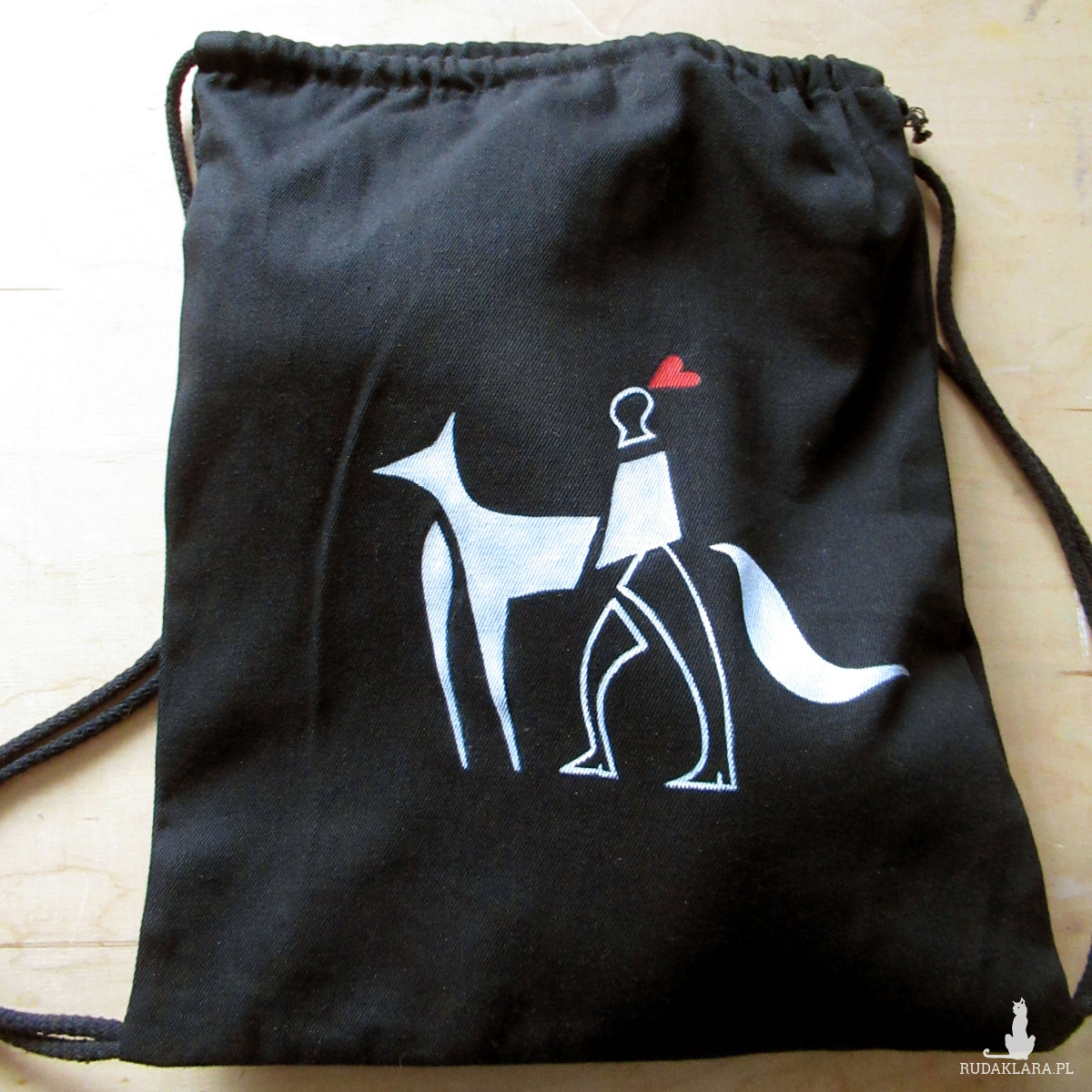 Z psem, czarny płócienny plecaczek malowany